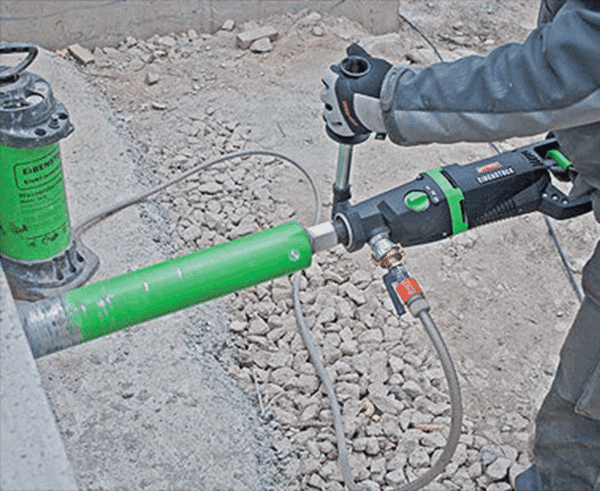 ETN 162/3 P core drill in use